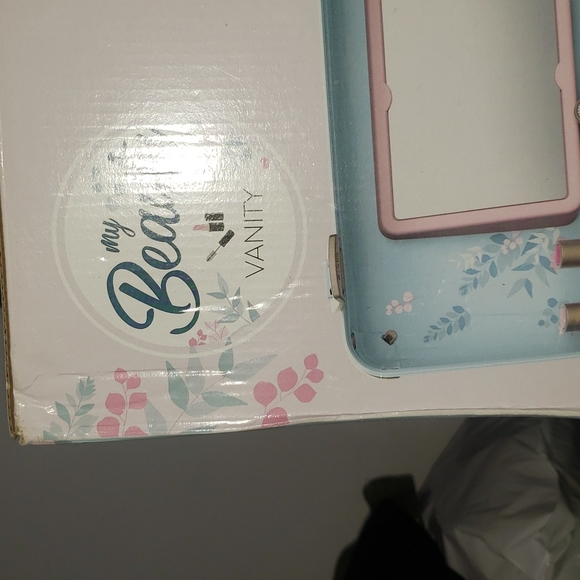 My Beauty Vanity - Picture 6 of 7